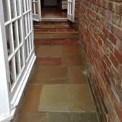 Paved Side Return using Sandstone